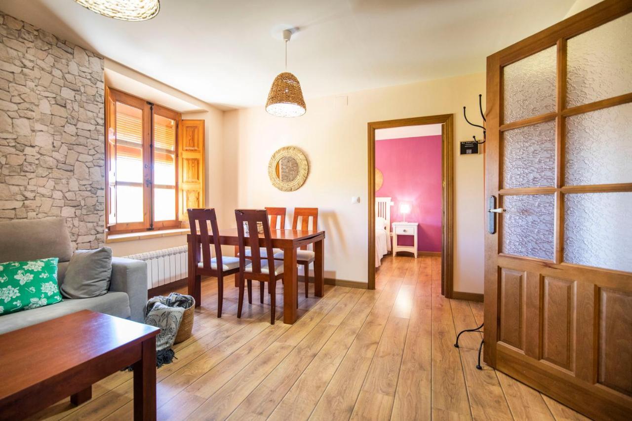 Apartamentos Ribera Del Duero Las Escuelas Vadocondes Zewnętrze zdjęcie