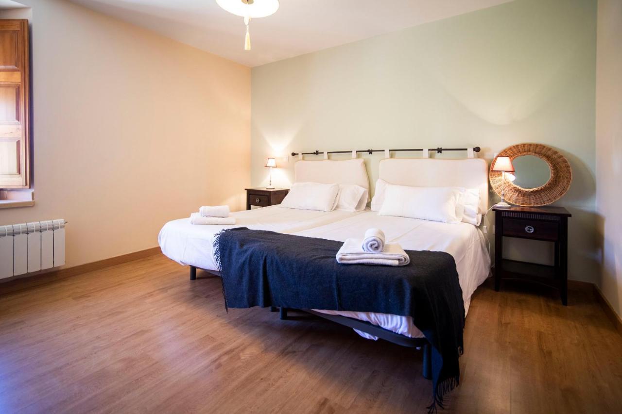 Apartamentos Ribera Del Duero Las Escuelas Vadocondes Zewnętrze zdjęcie